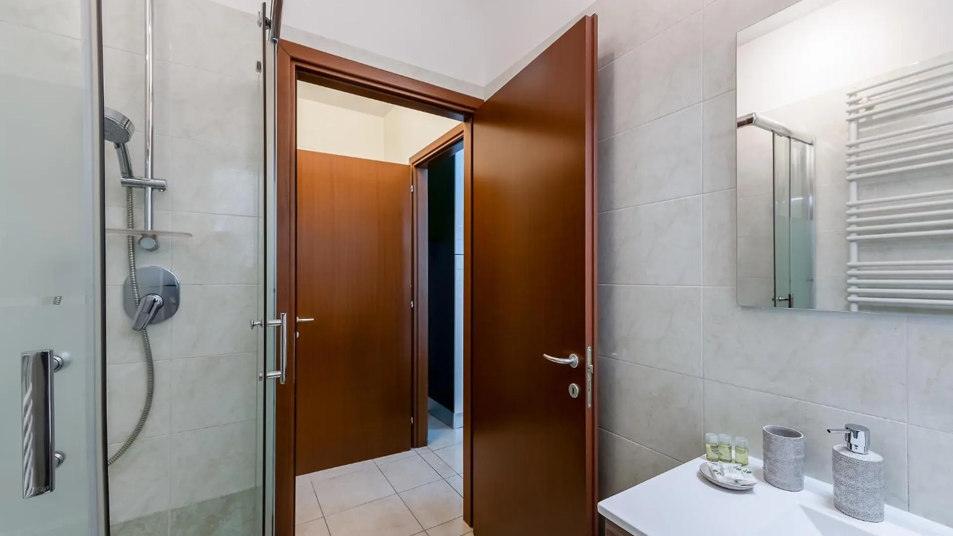 Certosa Charm - Free Garage Parking By Innstay Milan Italy